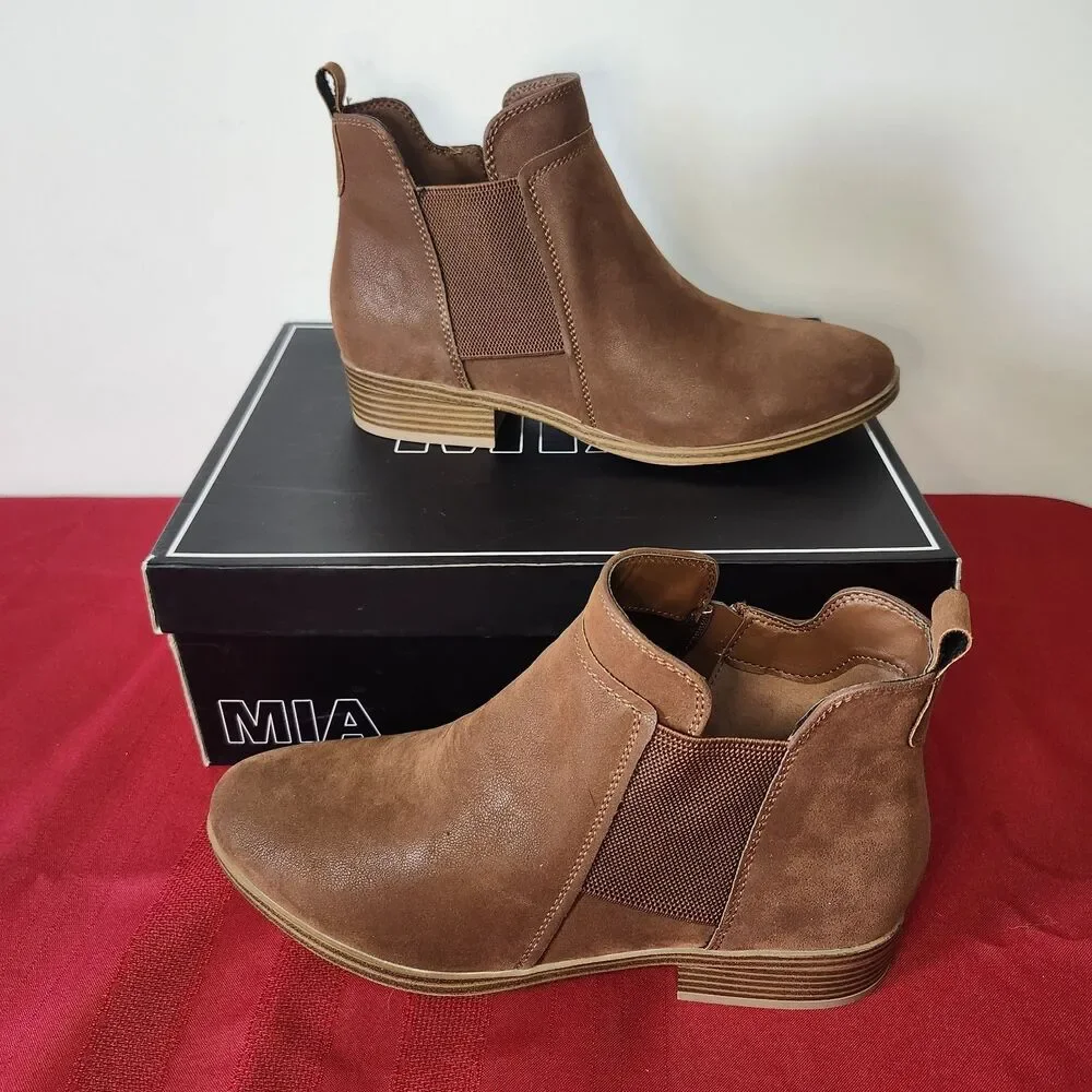 MIA Paola Cognac Brushed Ankle Boots Womens Size 9 M Chelsea Booties MH1537MM
